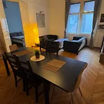 Weiner Downton Apartment Budapest